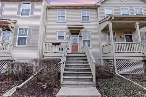 624 Littleton Trl #23-3, Elgin, IL 60120