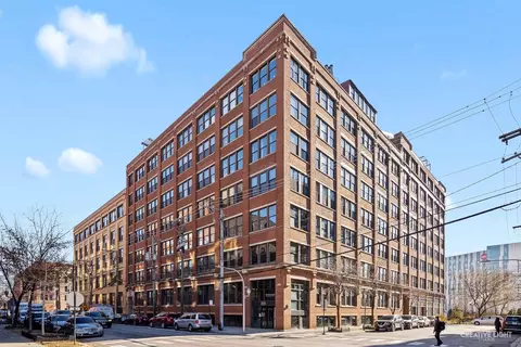913 W Van Buren St #5F, Chicago, IL 60607