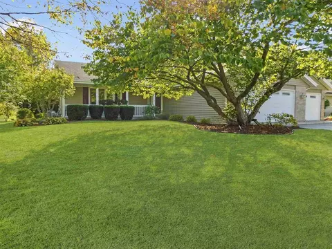 1610 Ridgeline Rd, Rockton, IL 61072