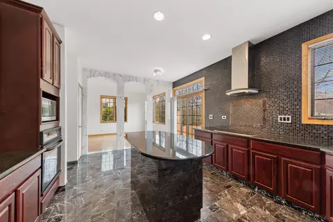 1115 S Elmhurst Rd, Wheeling, IL 60090 photo 7
