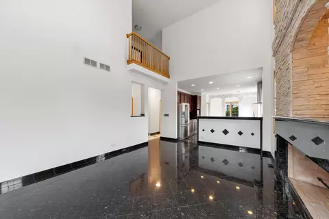 1115 S Elmhurst Rd, Wheeling, IL 60090 photo 12