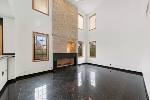 1115 S Elmhurst Rd, Wheeling, IL 60090 photo 11