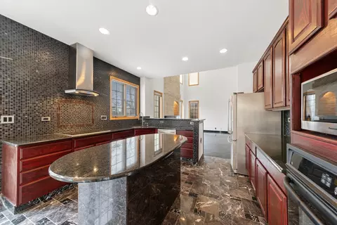 1115 S Elmhurst Rd, Wheeling, IL 60090 photo 6