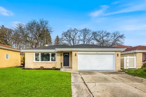 2452 Seminary Ave, Des Plaines, IL 60016