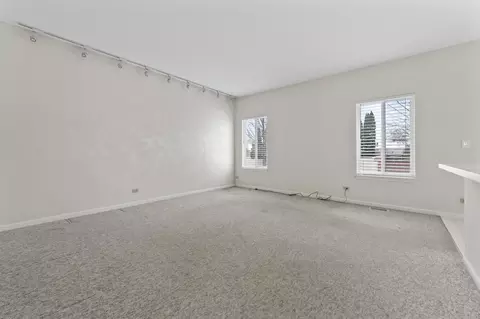 232 Moorehead Dr, Bartlett, IL 60103 photo 5