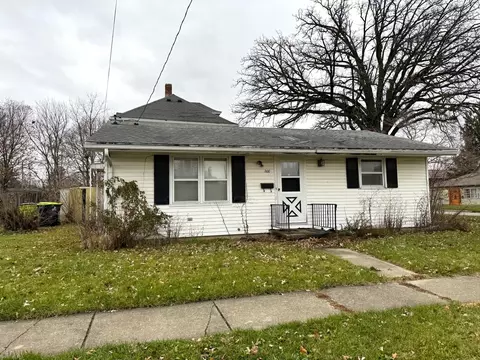 200 S 2nd St, Fairbury, IL 61739