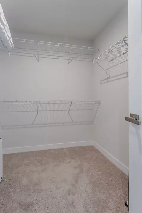51 Nicholas Dr E, Des Plaines, IL 60016 photo 20