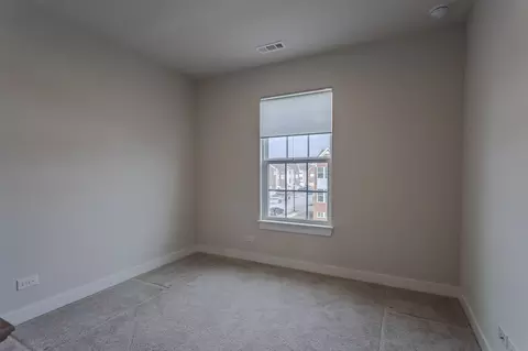 51 Nicholas Dr E, Des Plaines, IL 60016 photo 25