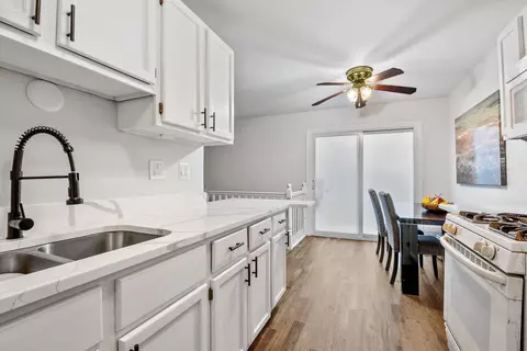 550 Vail Ct #550, Wheeling, IL 60090 photo 10