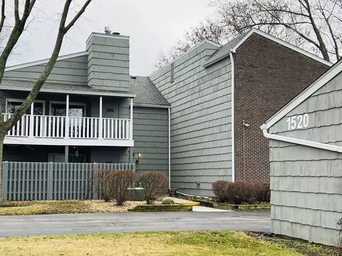 1520 Stonebridge Trl #2-3, Wheaton, IL 60189