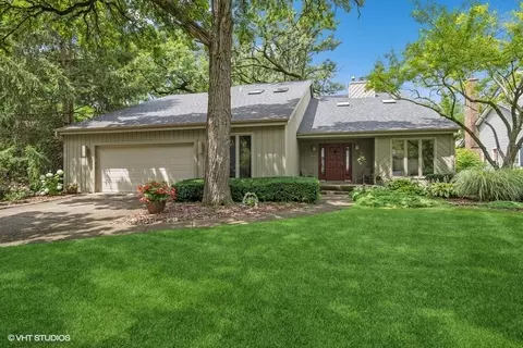 2021 Dichtl Ct, Naperville, IL 60565