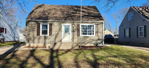 309 E 9th St, Rock Falls, IL 61071