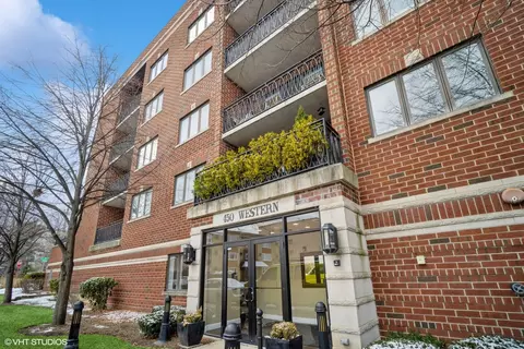 450 S Western Ave #401, Des Plaines, IL 60016
