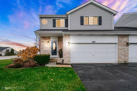 807 Harris Ln, Romeoville, IL 60446