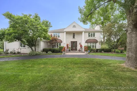 8282 Ridgepointe Dr, Burr Ridge, IL 60527