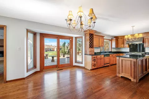 8282 Ridgepointe Dr, Burr Ridge, IL 60527 photo 9