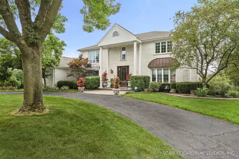 8282 Ridgepointe Dr, Burr Ridge, IL 60527 photo 2