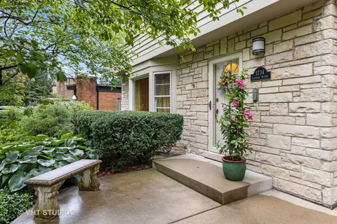 1234 Lathrop Ave, River Forest, IL 60305 photo 2