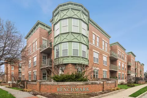 133 W Palatine Rd #208, Palatine, IL 60067