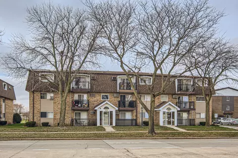 10430 Ridgeland Ave #12, Chicago Ridge, IL 60415