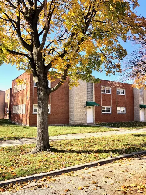 6137 W Thorndale Ave #A, Chicago, IL 60646