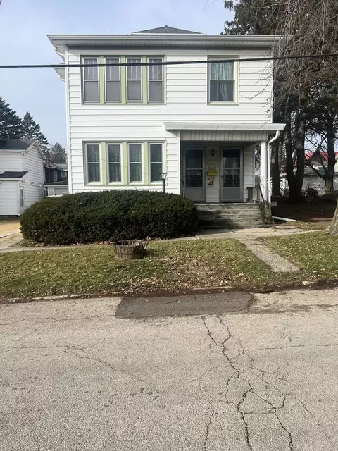 510 N Brick Ave, Freeport, IL 61032