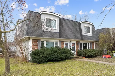 220 Dee Rd, North Aurora, IL 60542