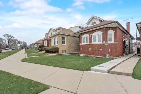 8833 S Winchester Ave, Chicago, IL 60620