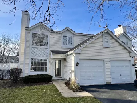 410 Quaker Hill Ct, Aurora, IL 60504