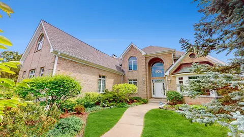 3540 Sandstone Ct, Lake In The Hills, IL 60156