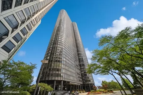 155 N Harbor Dr #4610, Chicago, IL 60601