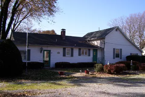 501 S Sangamon St, Bement, IL 61813