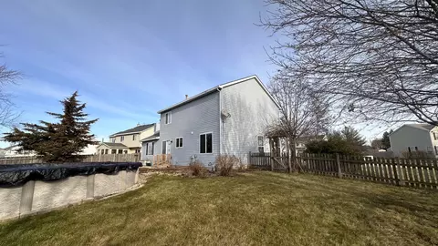 1298 Evergreen Ln, Elgin, IL 60123 photo 24