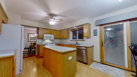 1298 Evergreen Ln, Elgin, IL 60123 photo 12