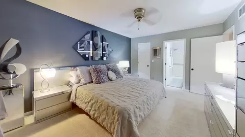 1298 Evergreen Ln, Elgin, IL 60123 photo 17
