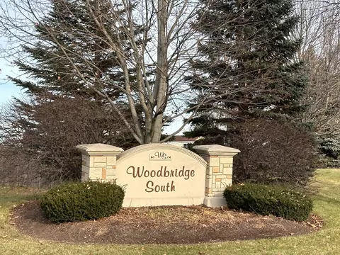 1298 Evergreen Ln, Elgin, IL 60123 photo 2