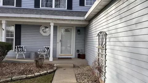 1298 Evergreen Ln, Elgin, IL 60123 photo 22
