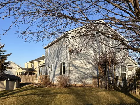 1298 Evergreen Ln, Elgin, IL 60123 photo 30