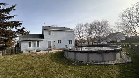 1298 Evergreen Ln, Elgin, IL 60123 photo 23