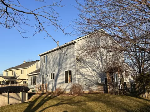 1298 Evergreen Ln, Elgin, IL 60123 photo 29