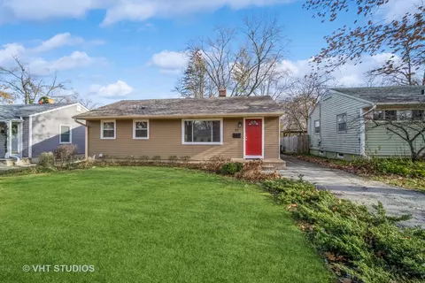 57 S Archer Ave, Mundelein, IL 60060