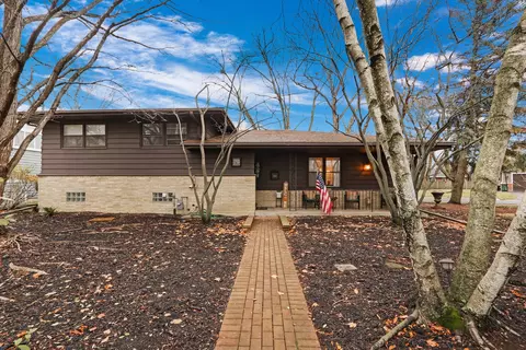 550 Dawes St, Libertyville, IL 60048
