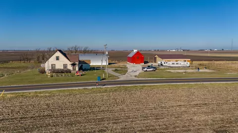 1849 E 900 North Rd, Gridley, IL 61744