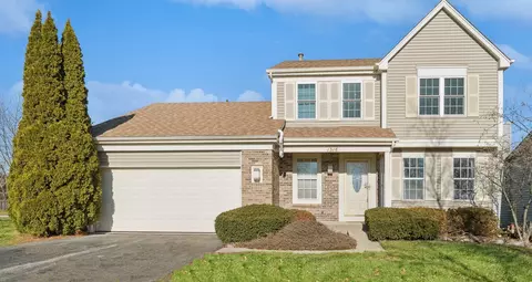 1316 Regent Dr, Mundelein, IL 60060
