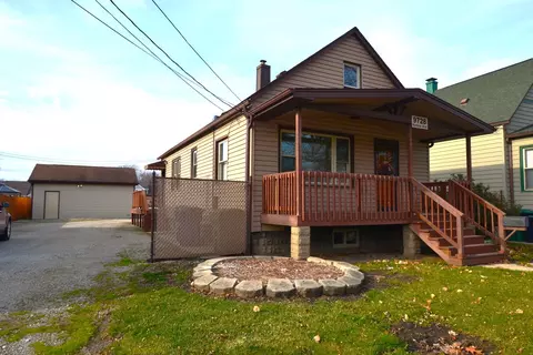 9728 S Kedzie Ave, Evergreen Park, IL 60805