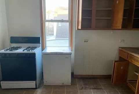 3026 E 79th Pl, Chicago, IL 60617 photo 9