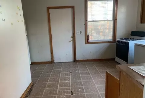 3026 E 79th Pl, Chicago, IL 60617 photo 8