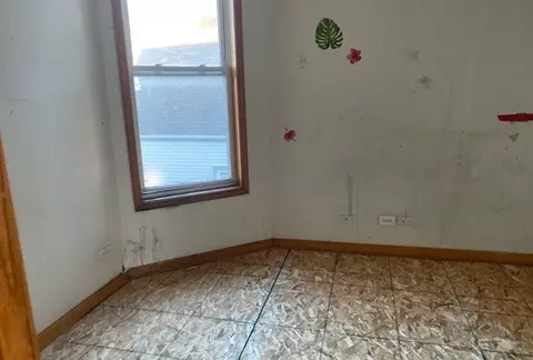 3026 E 79th Pl, Chicago, IL 60617 photo 5