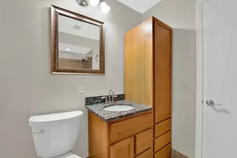 8950 E Prairie Rd, Evanston, IL 60203 photo 21