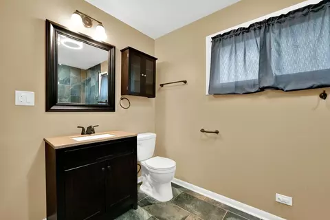 8950 E Prairie Rd, Evanston, IL 60203 photo 17